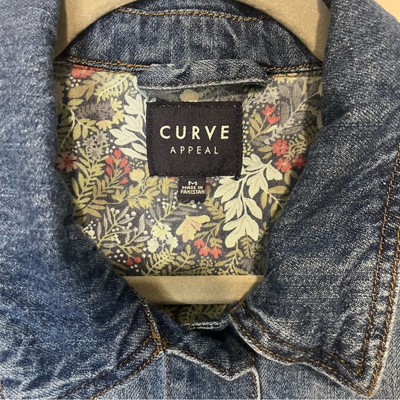 Curve appeal Jean jacket size Medium cotton denim top floral lining western - Picture 2 of 9